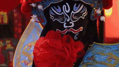 川剧变脸吃瓜视频,吃瓜群众直呼过瘾！