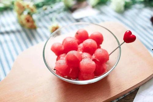 今天吃西瓜吃哈密瓜,西瓜与哈密瓜的甜蜜邂逅