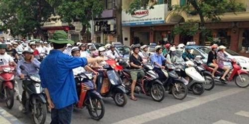 南宁摩托圈吃瓜,吃瓜群众揭秘幕后故事