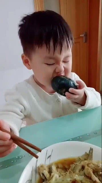 吃瓜视频不挑食,畅享美食，不拘一格的味蕾盛宴