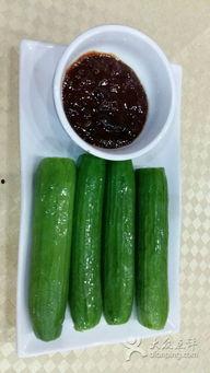 瓜蘸酱吃图片