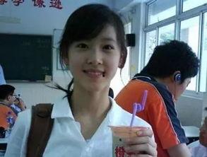 奶茶吃瓜女孩,揭秘吃瓜女孩的甜蜜生活