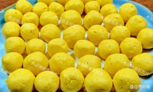 月亮开心吃瓜,月宫仙子乐享瓜果盛宴