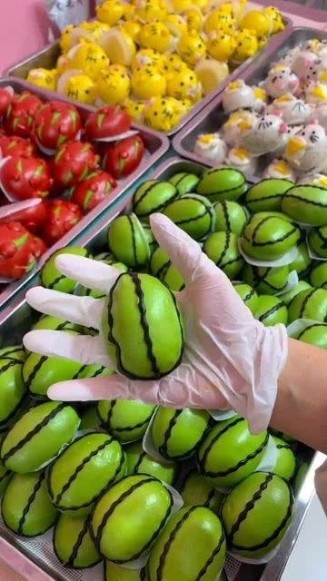 冬天了吃瓜会拉肚子了,小心拉肚子！