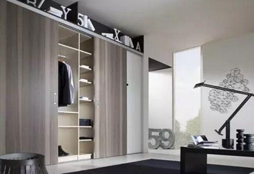 躲衣柜吃瓜,揭秘吃瓜者的神秘生活